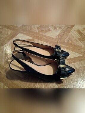 Dressbarn patent bow shoes